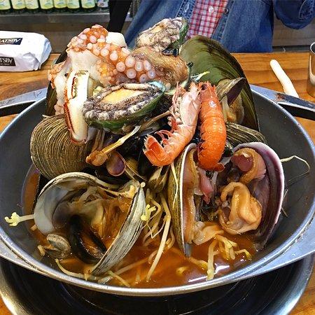 Samseonghyeol Haemultang